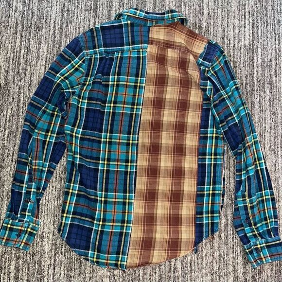 Modified Womens Shirt Sz Medium Blue Brown Plaid Long Sleeves Button Up Unique - Picture 3 of 6